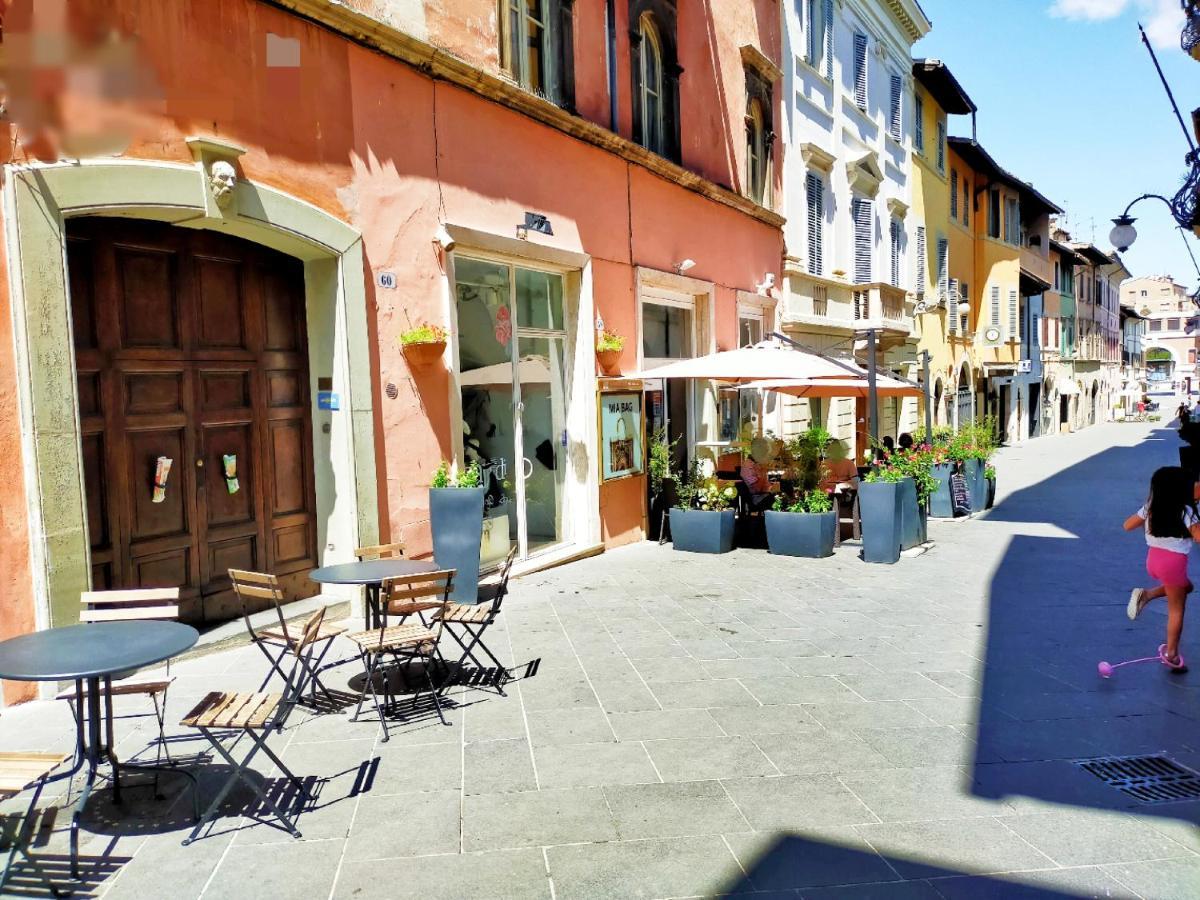 Sotto I Tetti Del Borgo Apartment Spoleto Exterior photo